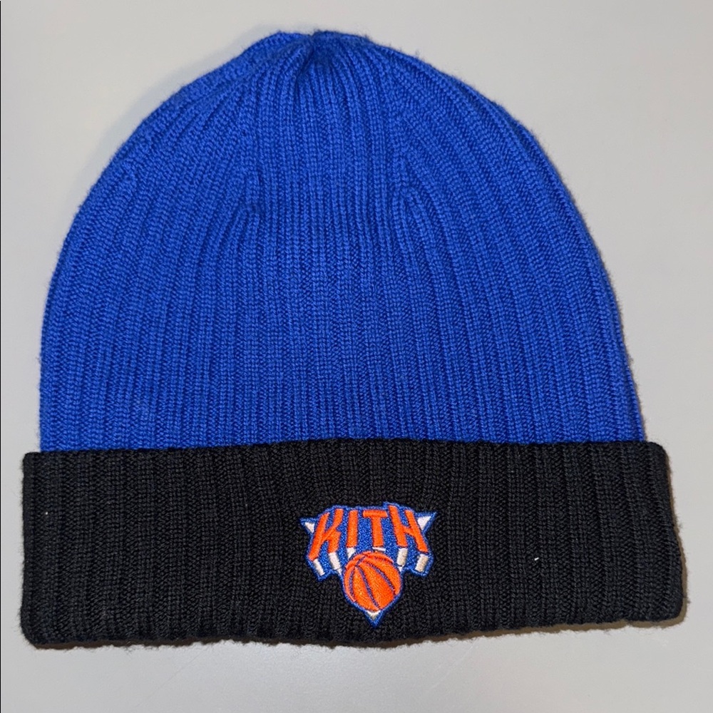 Kith KNICKS LIMITED EDITION BEANIE HAT USED FOR 1 HOUR ! NO DAMAGES NOTHING .
